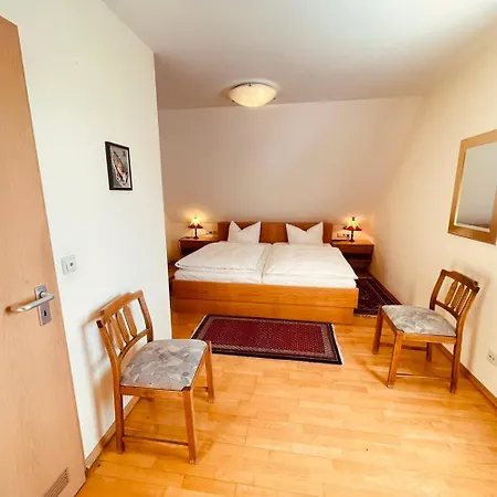 Gaestehaus Grottental - Ruhige Naechte Auf Der Alb Aparthotel Messstetten