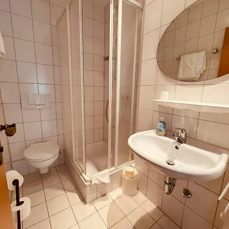 Aparthotel Gaestehaus Grottental - Ruhige Naechte Auf Der Alb Messstetten