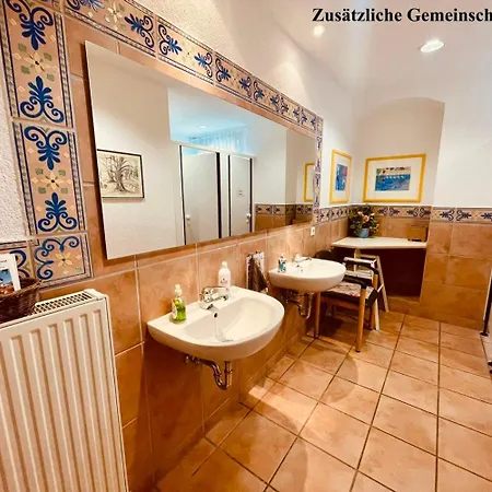 Gaestehaus Grottental - Ruhige Naechte Auf Der Alb