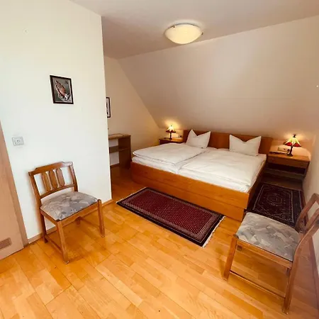 Aparthotel Gaestehaus Grottental - Ruhige Naechte Auf Der Alb Messstetten