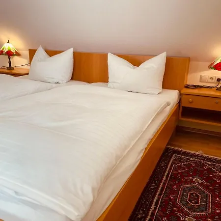 Gaestehaus Grottental - Ruhige Naechte Auf Der Alb Aparthotel Messstetten