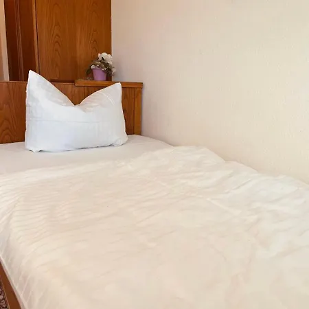 Aparthotel Gaestehaus Grottental - Ruhige Naechte Auf Der Alb *