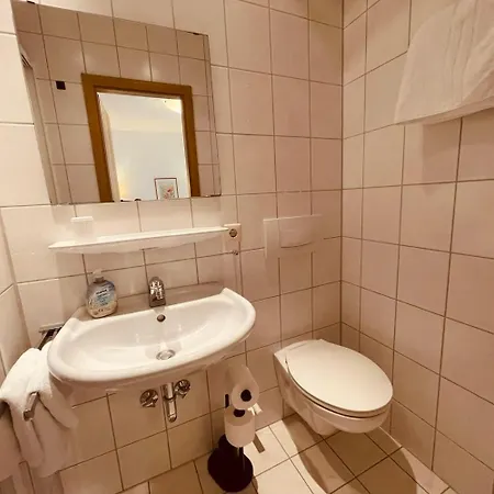 Aparthotel Gaestehaus Grottental - Ruhige Naechte Auf Der Alb Messstetten