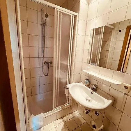 Gaestehaus Grottental - Ruhige Naechte Auf Der Alb Aparthotel