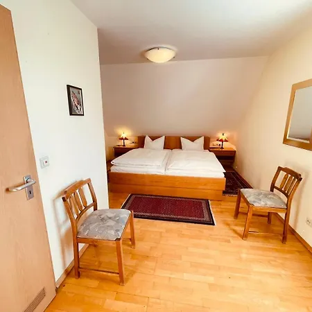 Gaestehaus Grottental - Ruhige Naechte Auf Der Alb Aparthotel